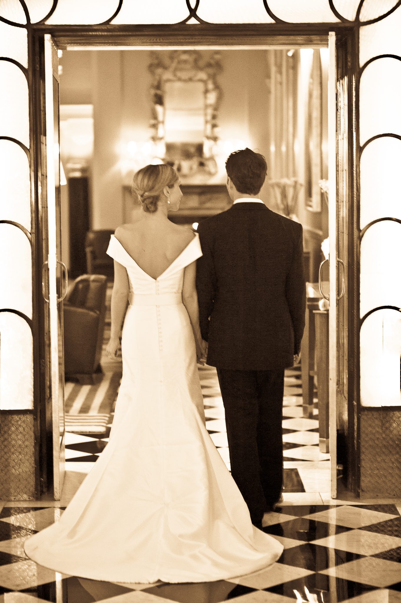 Phillipa-Lepley-collar-wedding-dress-Photographer-Reportage-By-Couture-Wedding-Dress-London