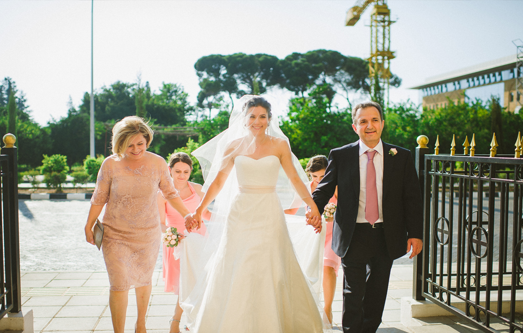 Phillipa-Lepley-Couture-Wedding-Dress-London-Strapless-sweetheart-Pink-Sash-Veil