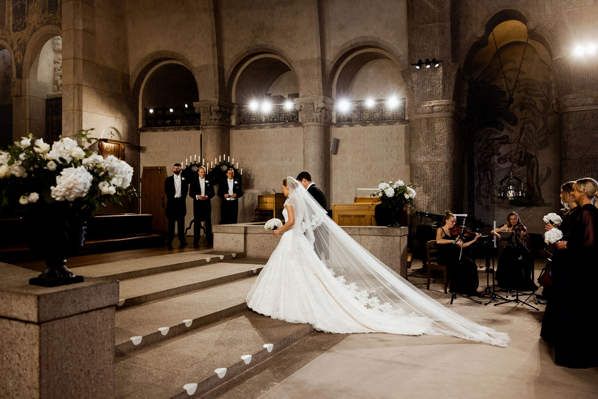 A Phillipa Lepley Bespoke Lace Veil