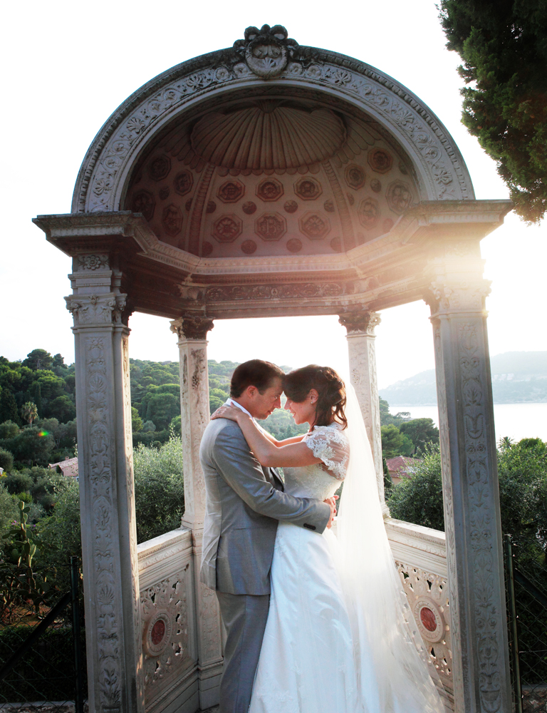 Phillipa-Lepley-Couture-Lace-Wedding-Dress-London