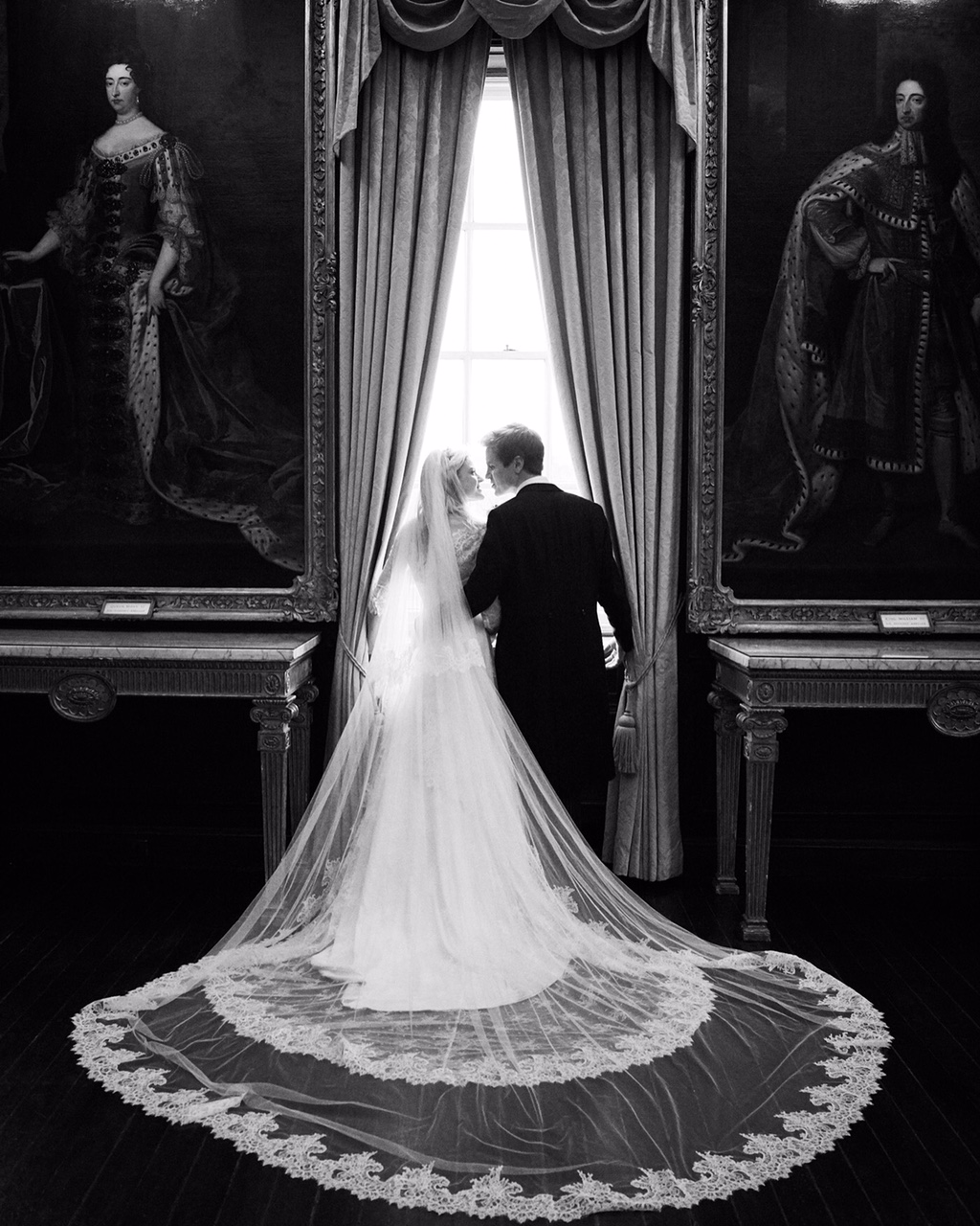 A Phillipa Lepley Bespoke Lace Veil