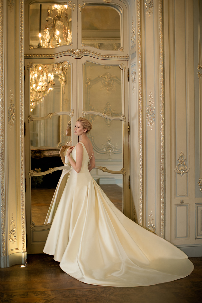 Phillipa Lepley Plie Pleats Couture Wedding Dress London 768