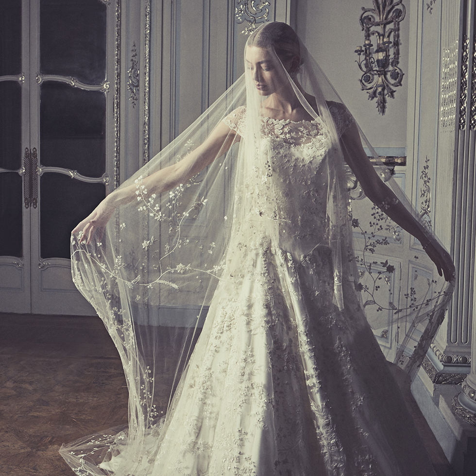 Timeless Wedding Dress With Veil