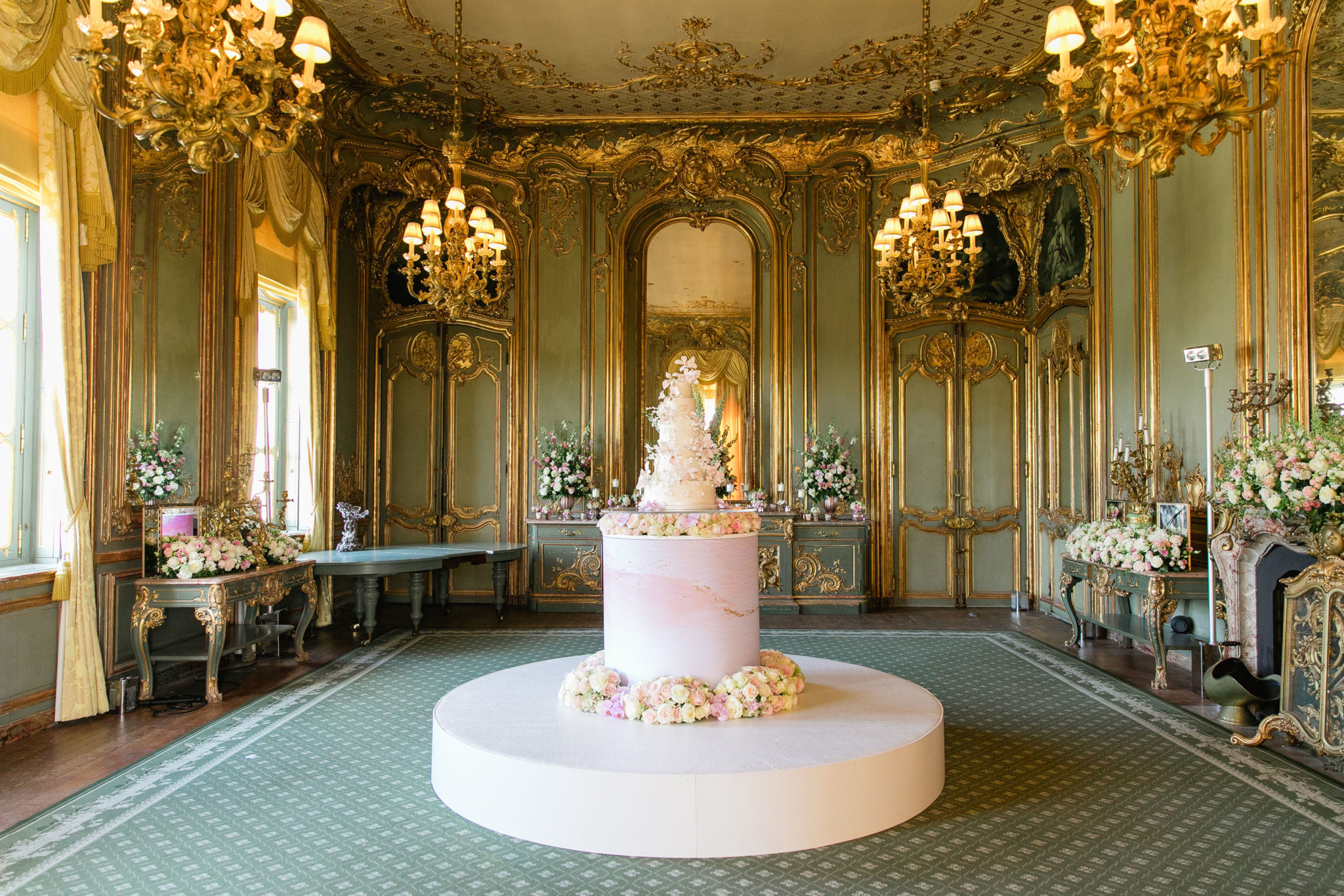 Phillipa-Lepley-Bespoke-Luxury-Wedding-Dress-London-Designer-Duchess-Satin-Silk-Organza-Cliveden-House-Roberta-Facchini-Photography