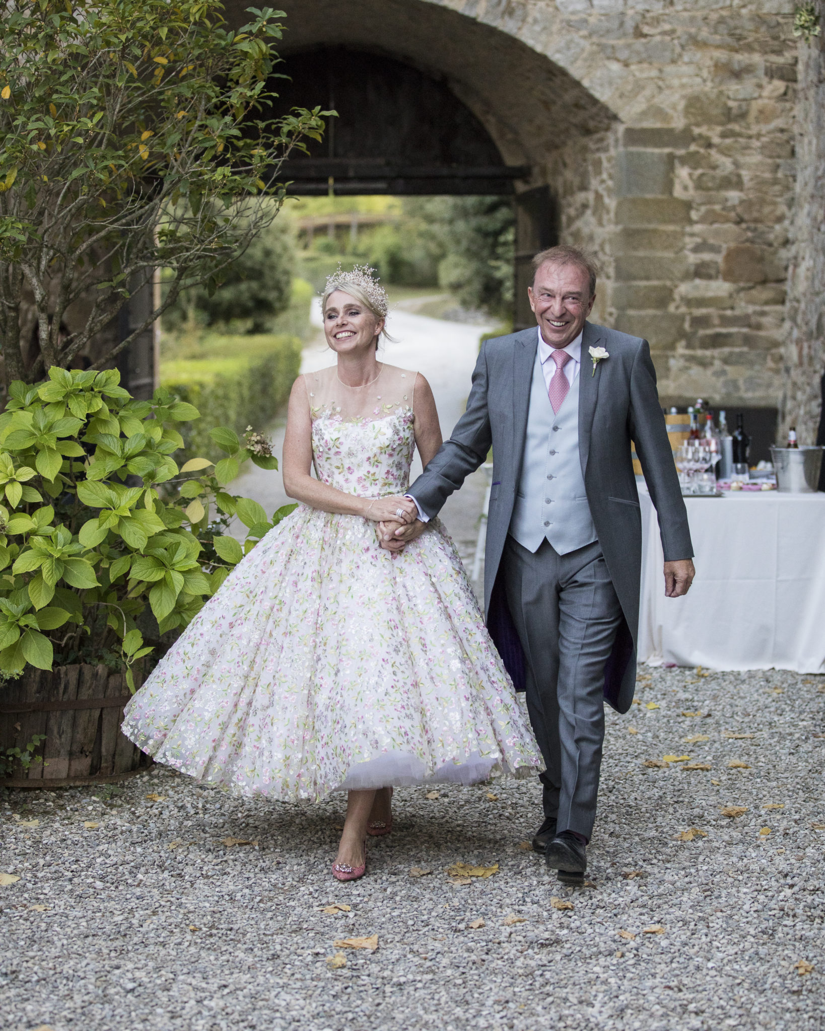 Phillipa-Lepley-Bespoke-Hand-Embroidered-Wedding-Dress-Long-Sleeves-Embroidered-Silk-Tulle-Veil-London-Designer-UK