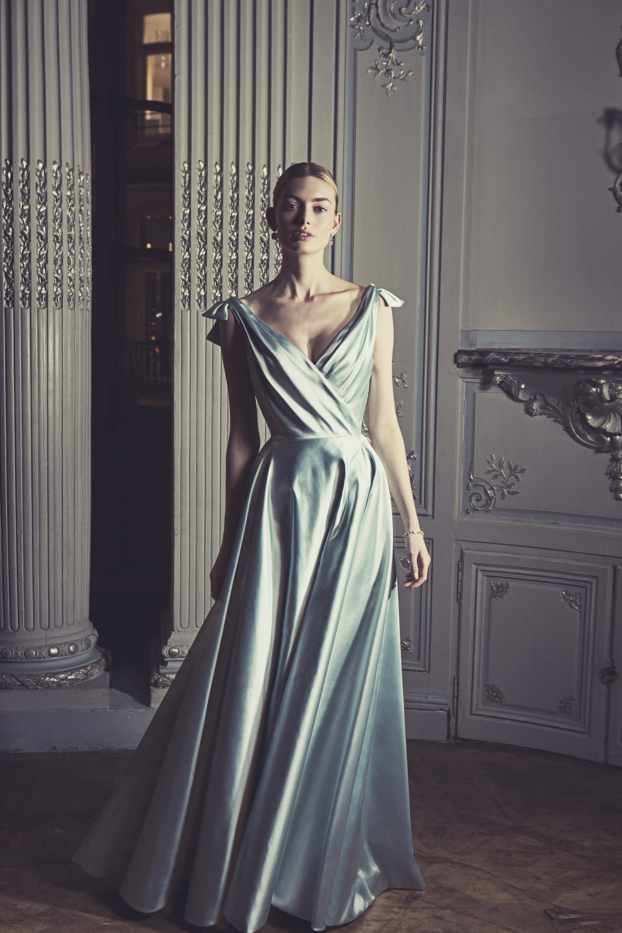 Phillipa Lepley Couture Bespoke Eveningwear Dress With Bows
