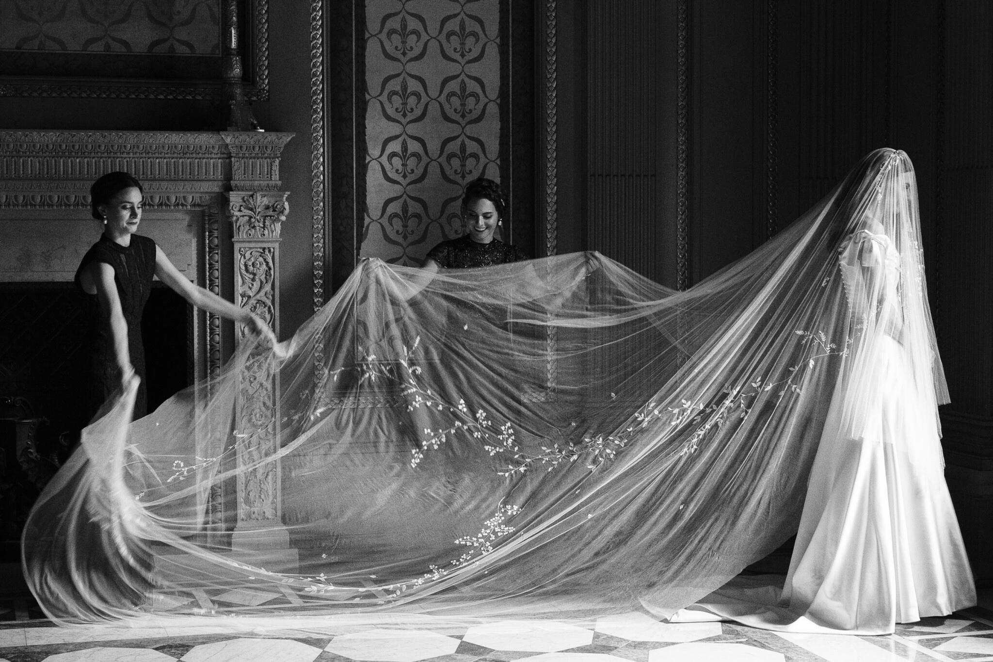 Phillipa Lepley Couture Real Bride Kalliope Bespoke Embroidered Veil