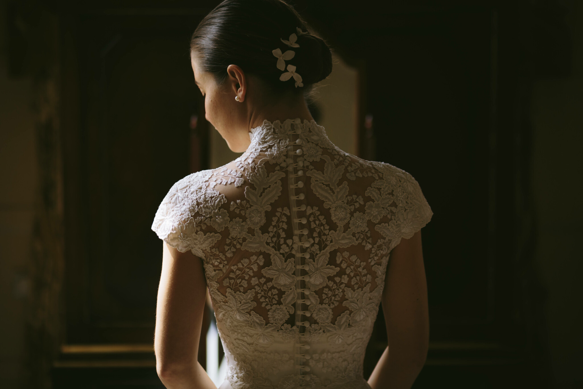 Phillipa Lepley Bride Eirian Corseted Margaux Maiden’s Fern Bespoke Sweetpea Motif Marguax Veil Initials