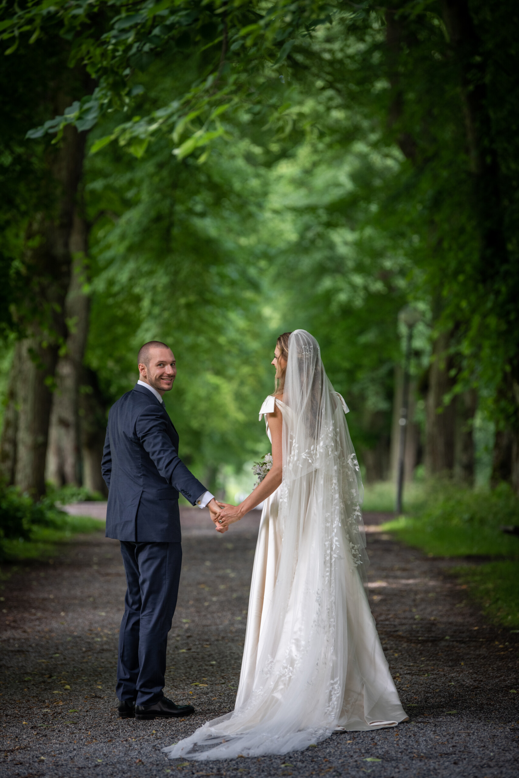 Phillipa Lepley Bride Alexia Ivory Vienna Crossover Woodland Leaves Veil