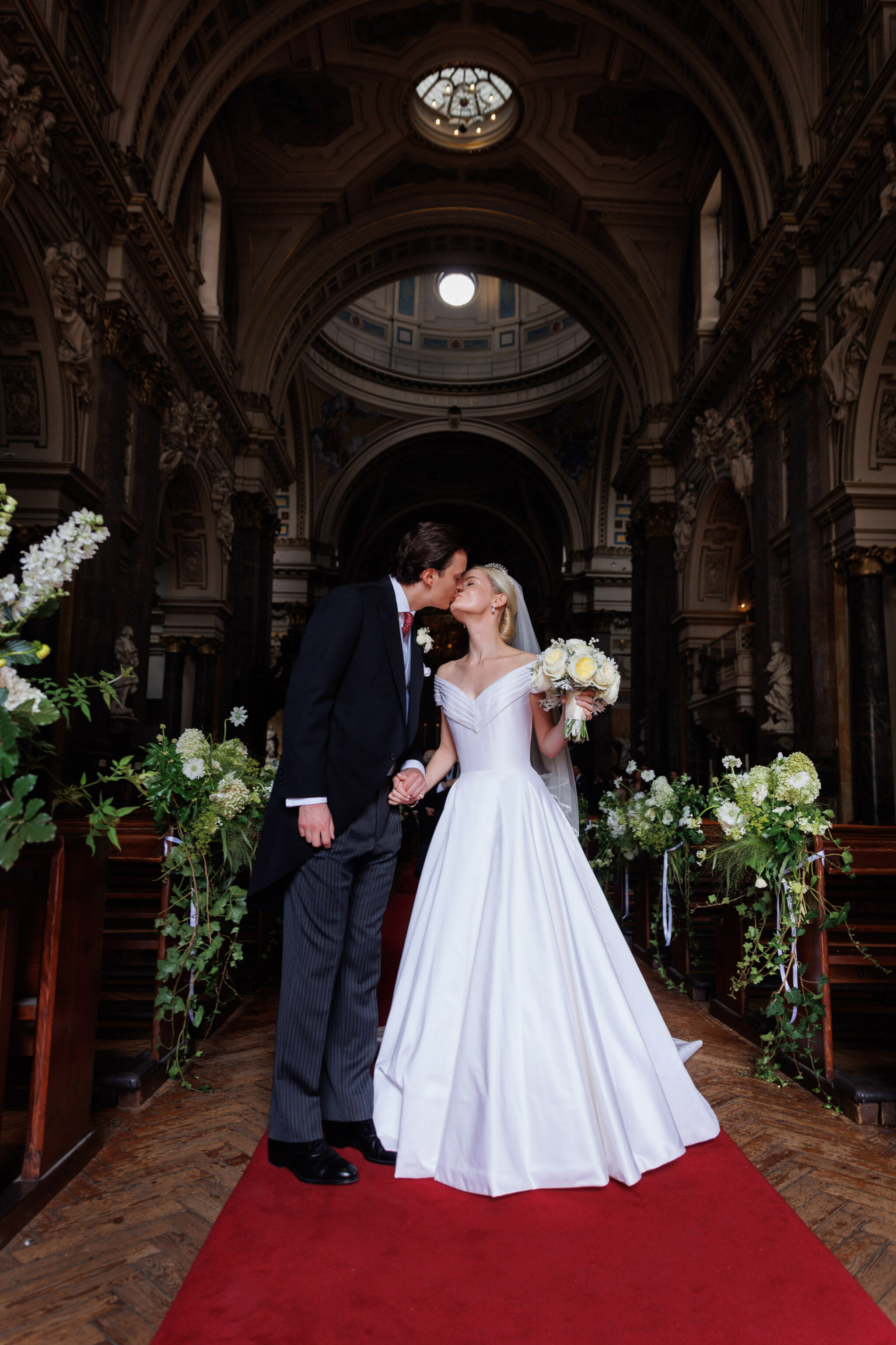 Phillipa_Lepley_Bride_Skylar_Bespoke_White_Silk_Dress_Bespoke_Veil