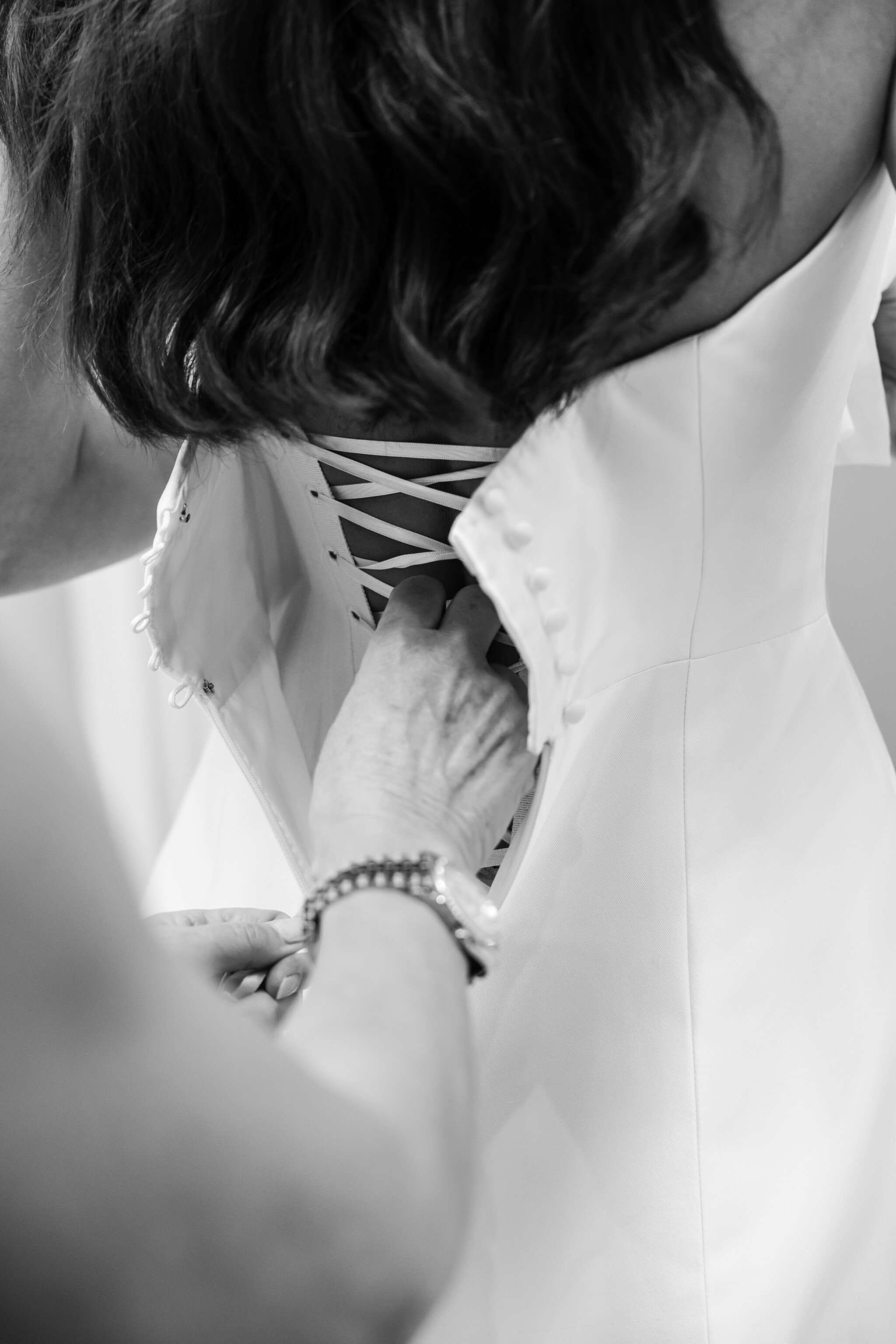 Phillipa Lepley Bride Christine Bespoke Zibeline Dress Frothy Flowers Veil