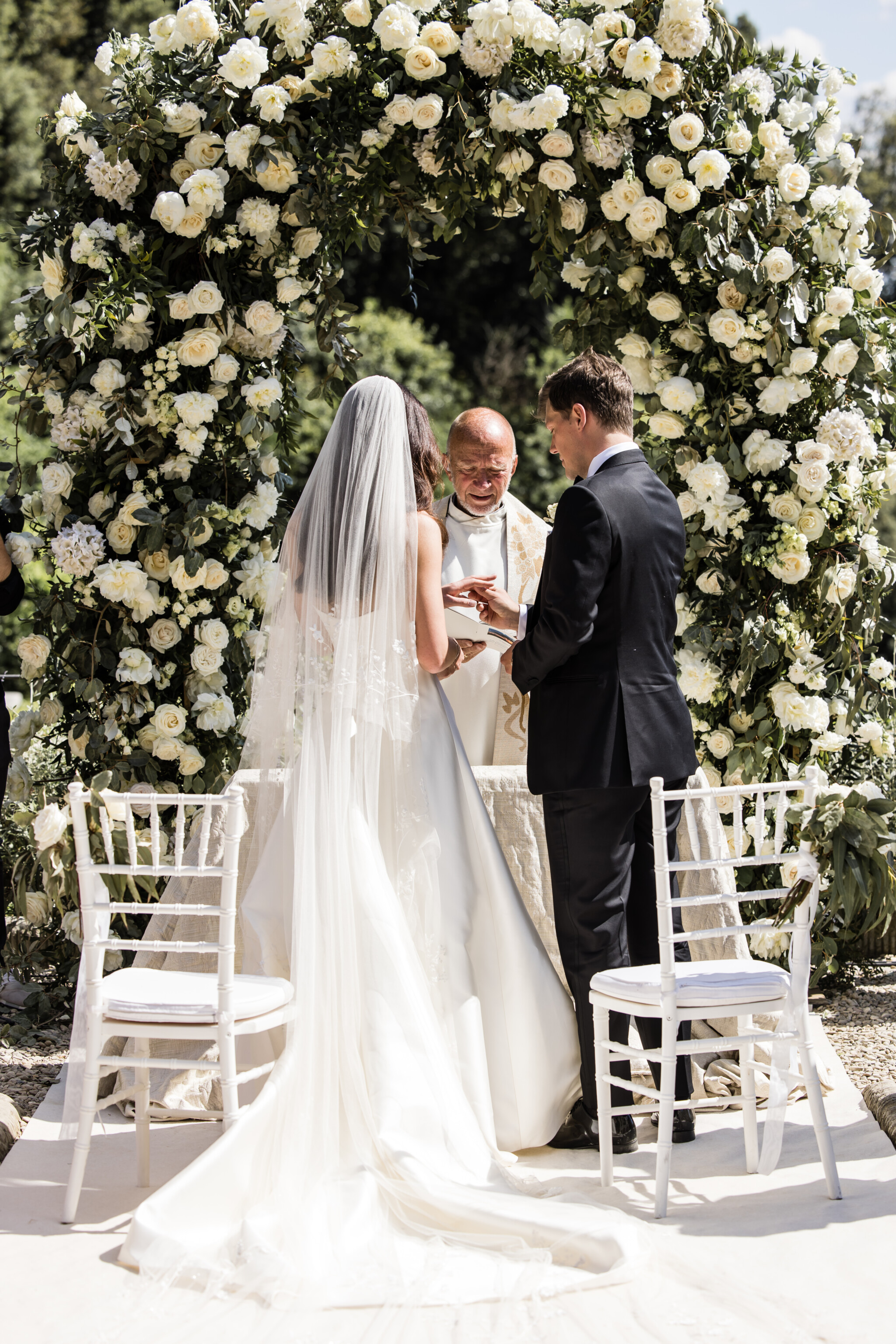 Phillipa Lepley Bride Christine Bespoke Zibeline Dress Frothy Flowers Veil