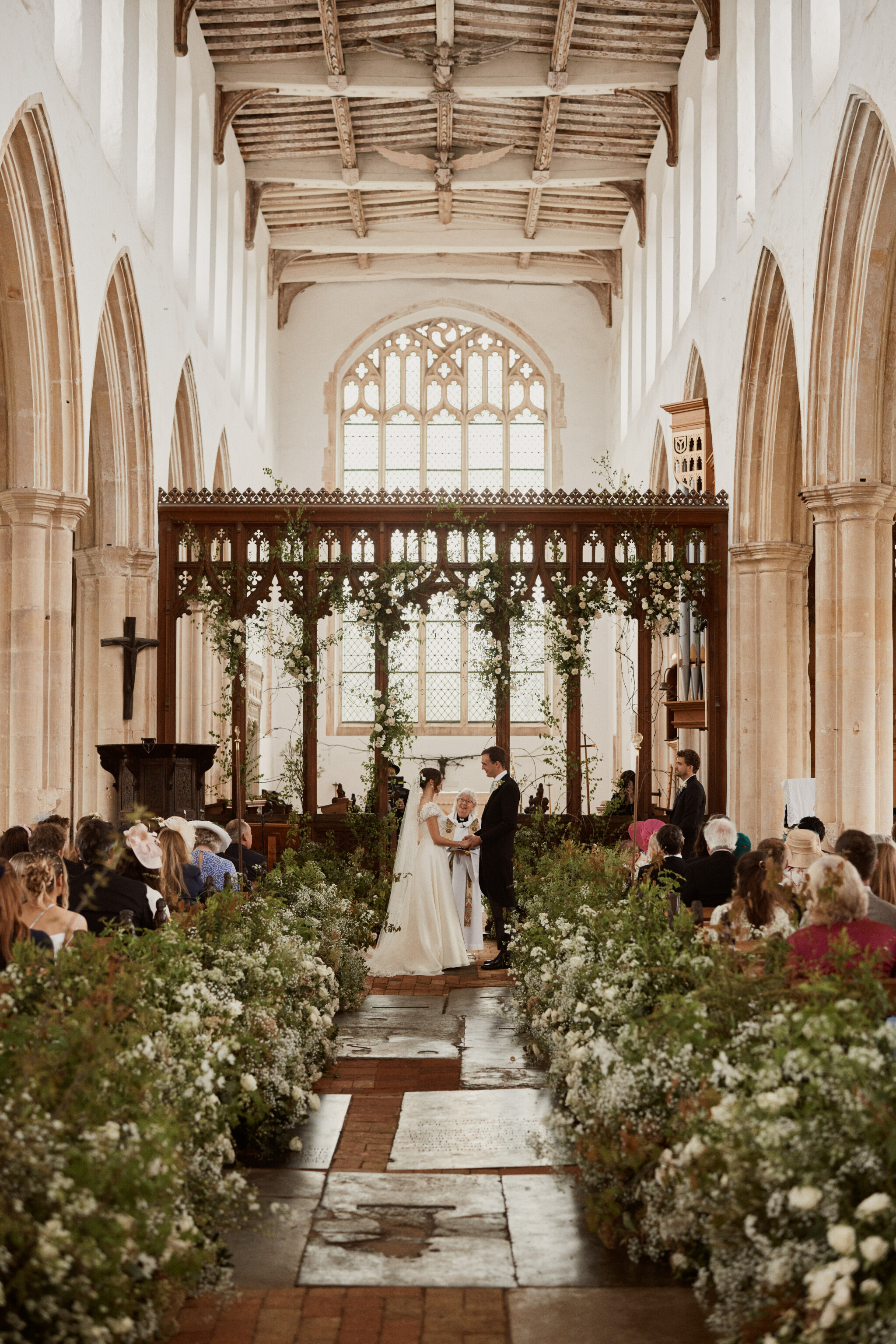 Phillipa Lepley Bride Katya Bespoke Hand Embroidered Puff Sleeve V Neck Wedding Dress