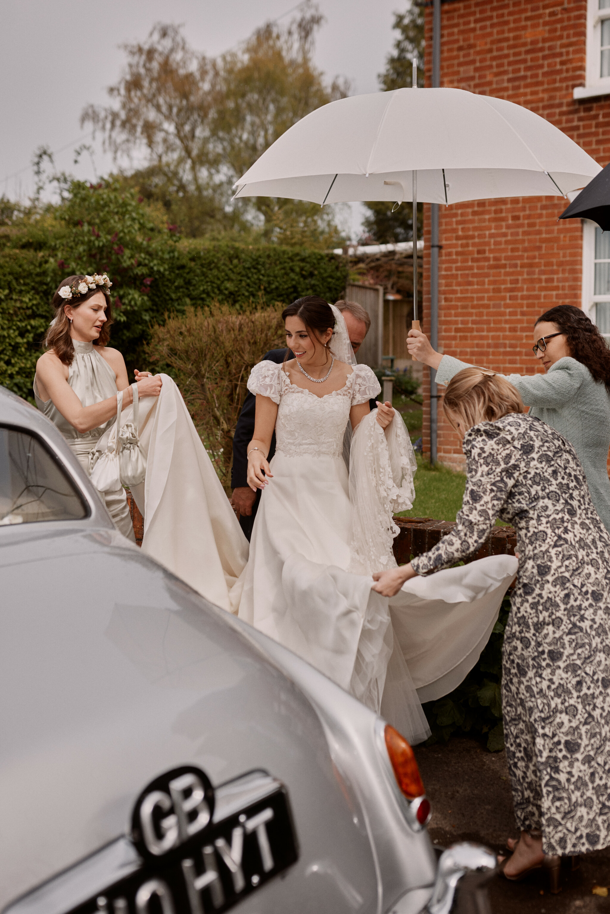 Phillipa Lepley Bride Katya Bespoke Hand Embroidered Puff Sleeve V Neck Wedding Dress