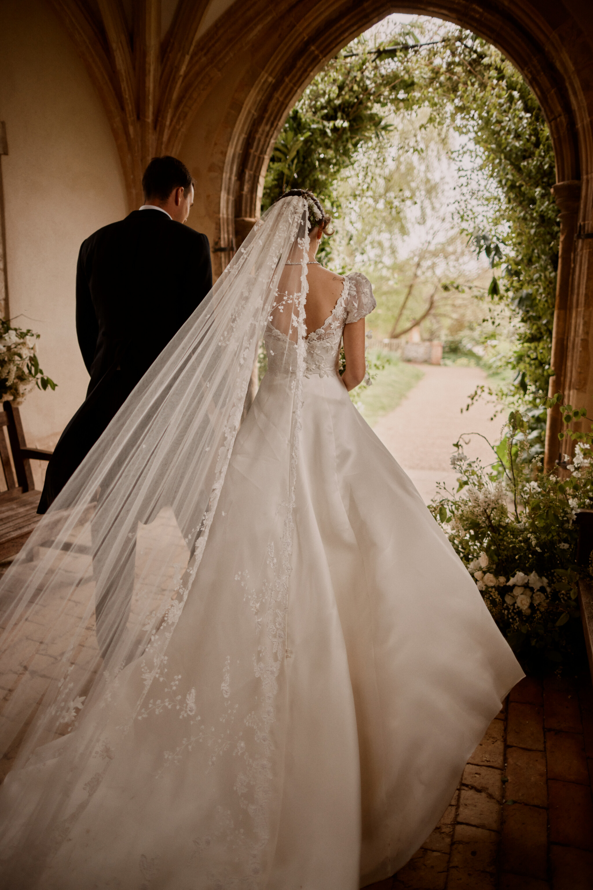 Phillipa Lepley Bride Katya Bespoke Hand Embroidered Puff Sleeve V Neck Wedding Dress