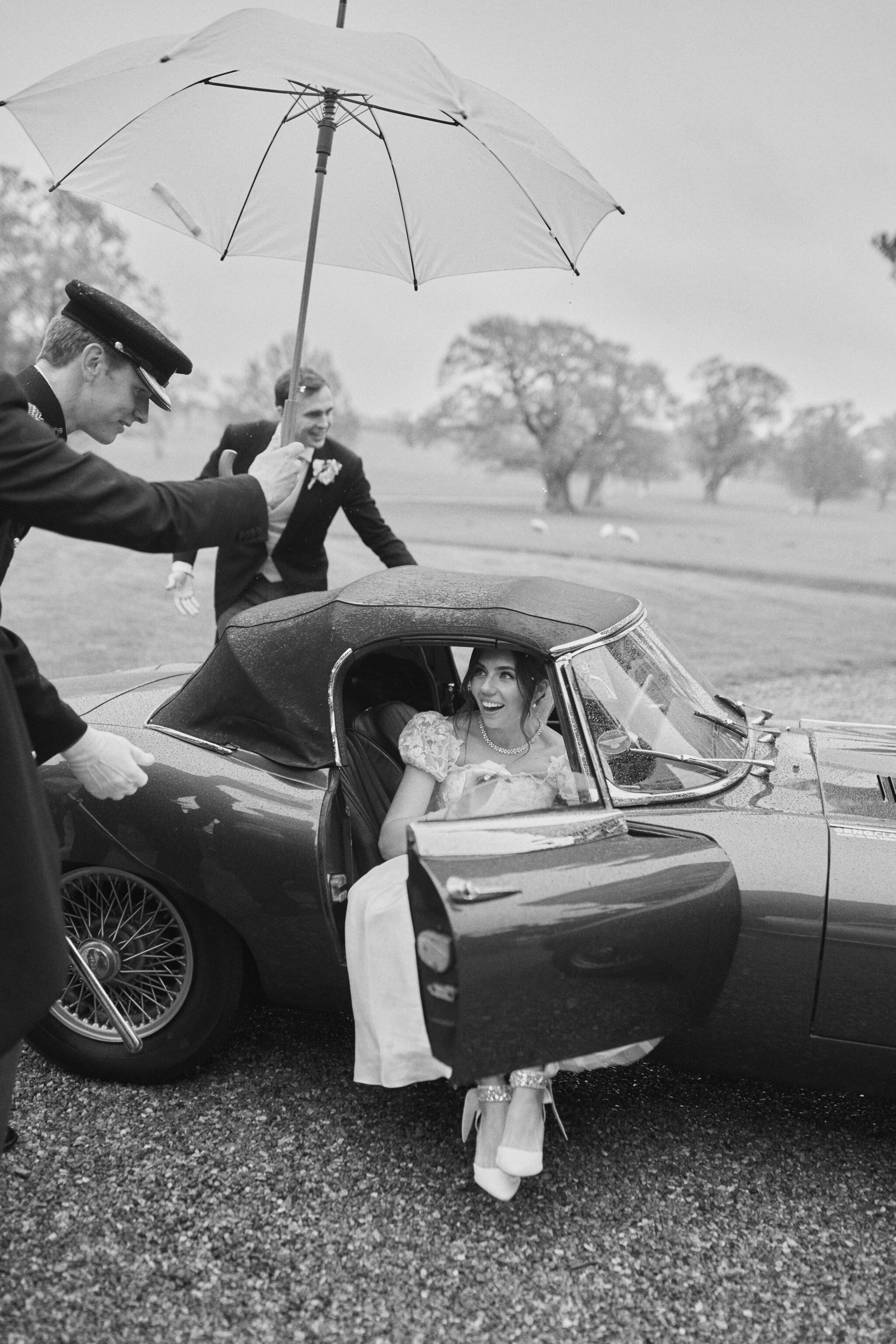 Phillipa Lepley Bride Katya Bespoke Hand Embroidered Puff Sleeve V Neck Wedding Dress