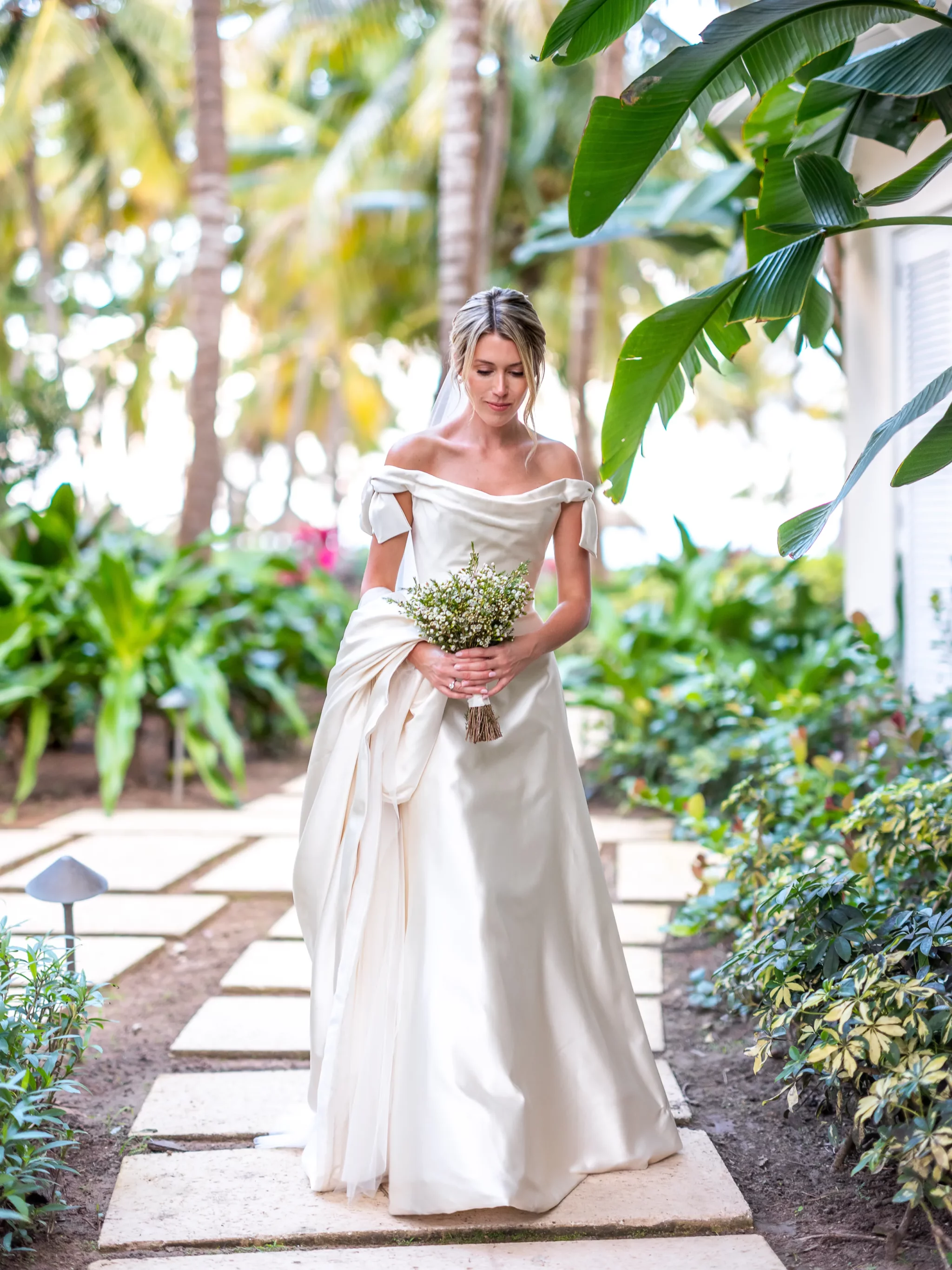 Phillipa Lepley Couture Lightweight Wedding Dress For Beach Wedding