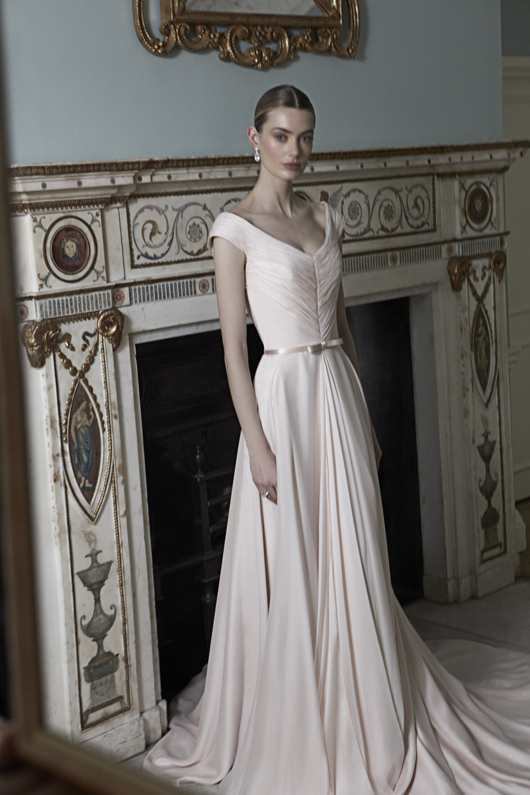 Phillipa Lepley Couture Lightweight Wedding Dress For Beach Wedding