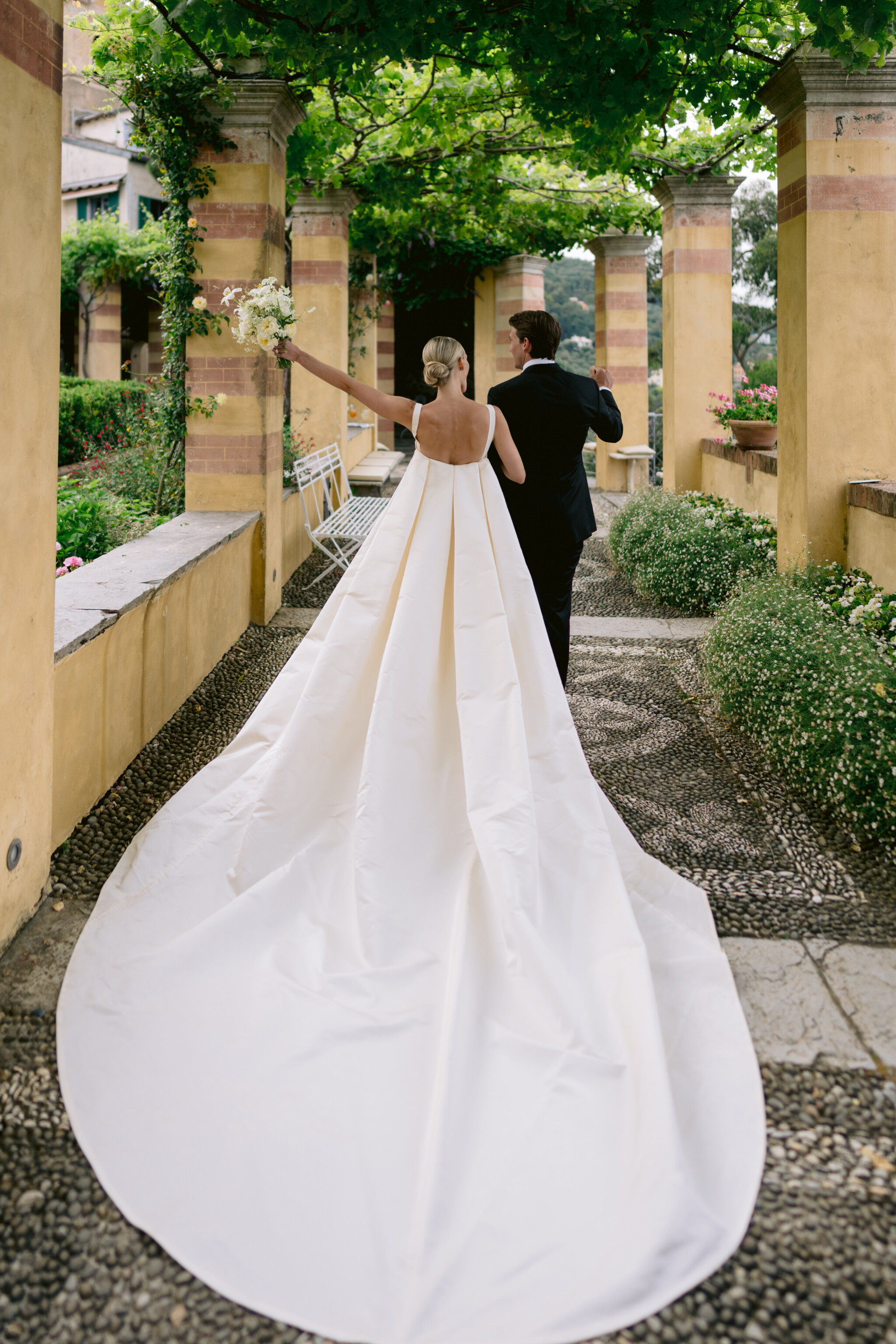 Vogue Wedding Phillipa Lepley Bespoke Wedding Dress Ivory Silk Crepe Fitted Gown With Detachable Cape Portofino Wedding
