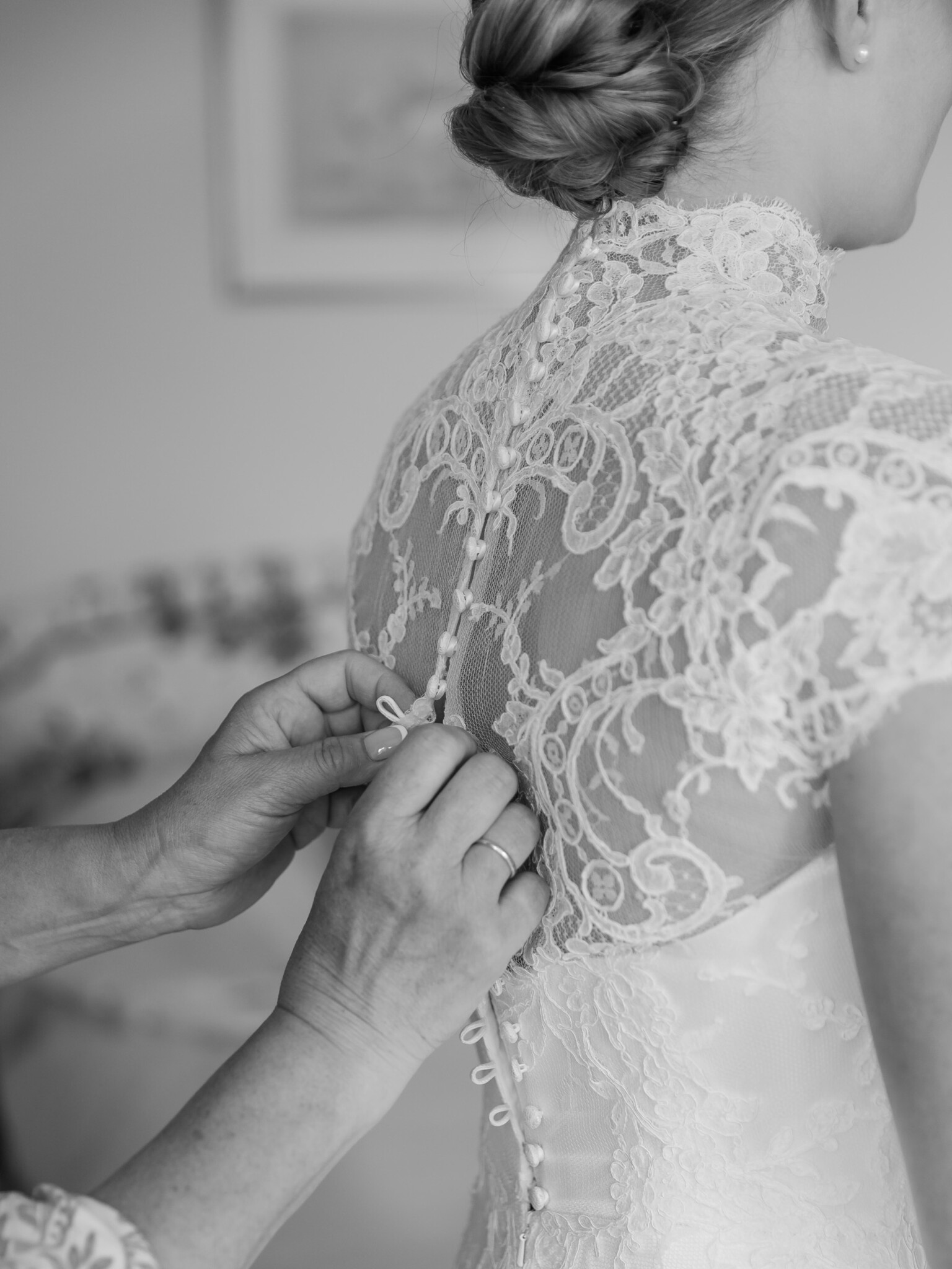 Phillipa Lepley bride Amelia Corseted Couture Scroll Lace Wedding Dress With High Neck Lace Border Veil