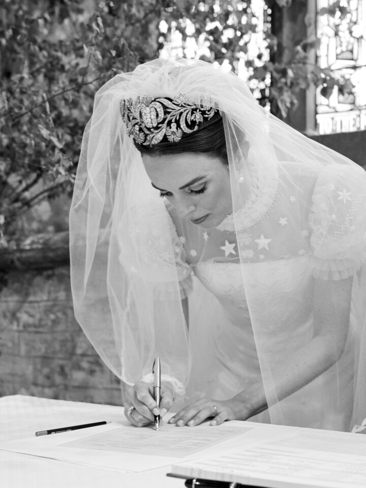 Phillipa Lepley Bespoke Celestial Puff Sleeve Wedding Dress Lady Violet Manners Viscountess Garnock Wedding At Belvoir Castle