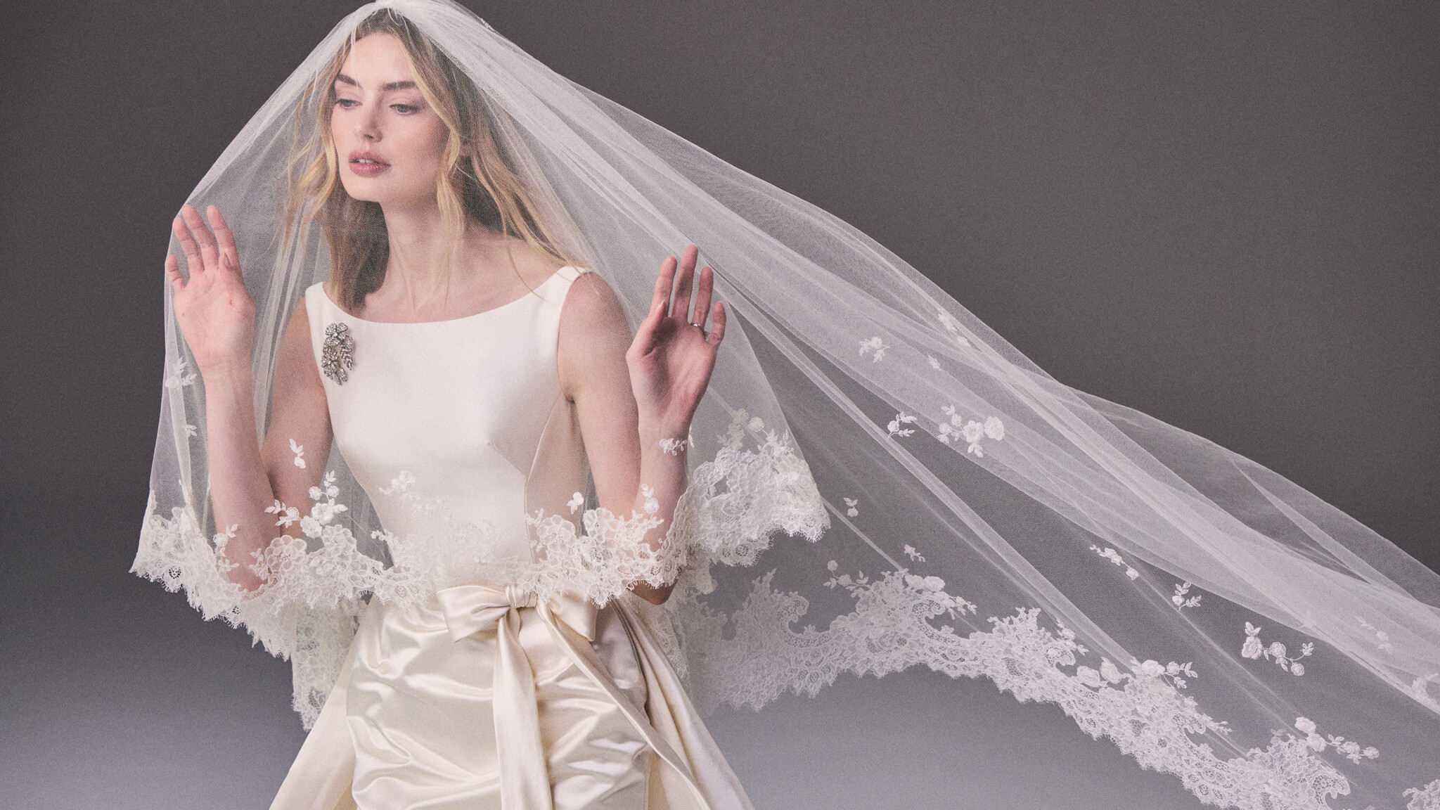 Phillipa Lepley Couture Chapter Forty Mesange Épuré