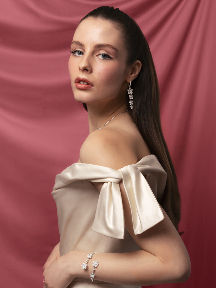 How To Style Your Couture Wedding Dress With Bridal Jewellery Phillipa Lepley Couture David Morris The London Jeweller